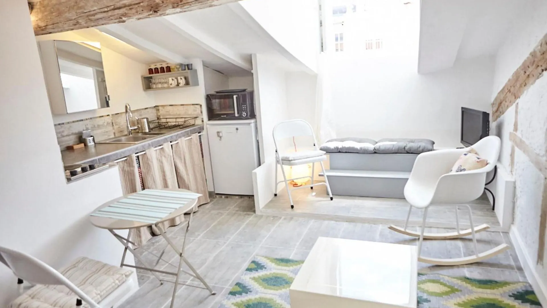 Apartment Studio Cote Blanche - Welkeys Nice France